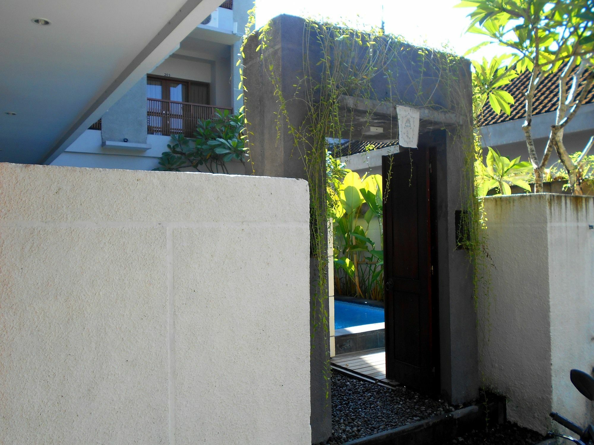Reddoorz At Kerobokan Seminyak 2 Exterior foto